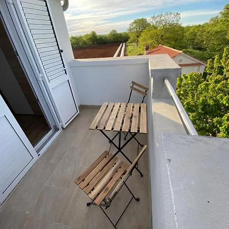 “marko” With Heated Pool!