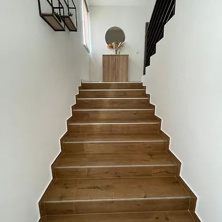 Willa “marko” With Heated Pool! Nin