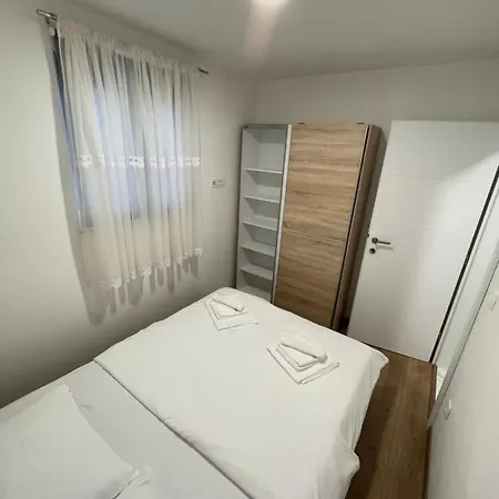Vila “marko” With Heated Pool!