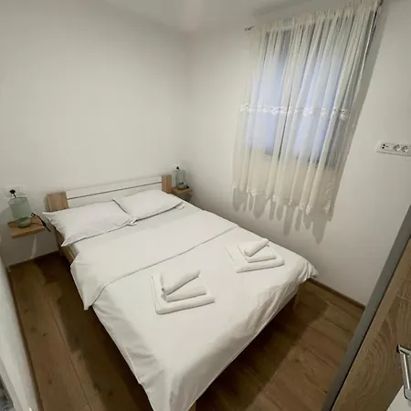 “marko” With Heated Pool! Villa Nin
