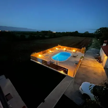 Vila “marko” With Heated Pool! *