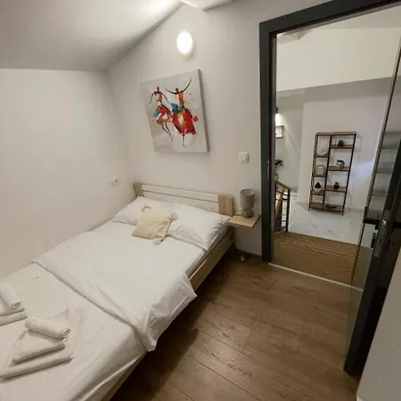 “marko” With Heated Pool! Villa Nin
