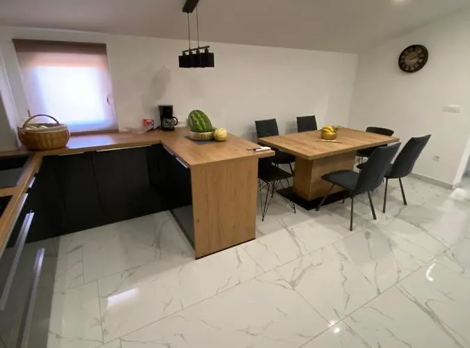 “marko” With Heated Pool! * Nin