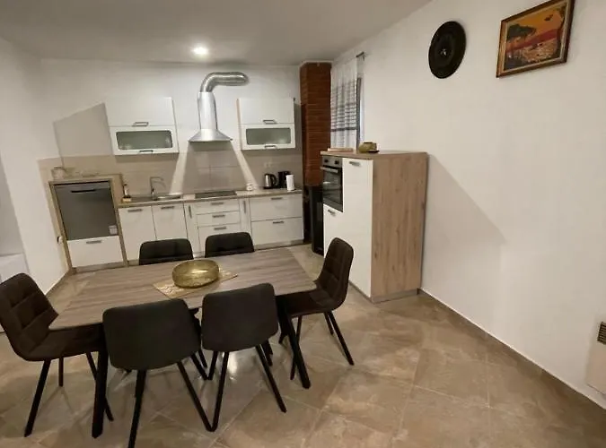 “marko” With Heated Pool! Vila *