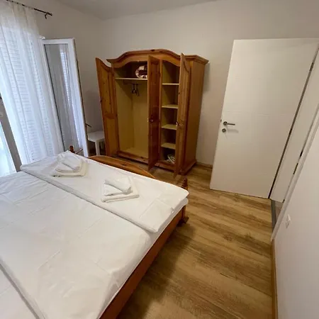 “marko” With Heated Pool!