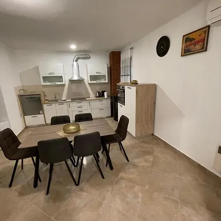 “marko” With Heated Pool! Villa *