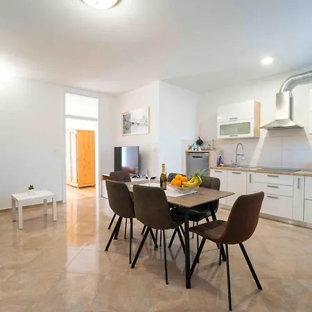 Villa “marko” With Heated Pool!
