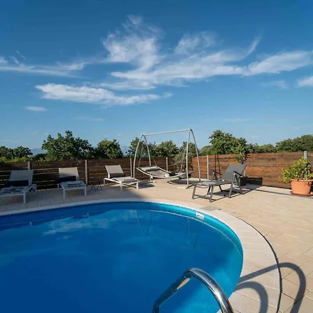 “marko” With Heated Pool! Nin